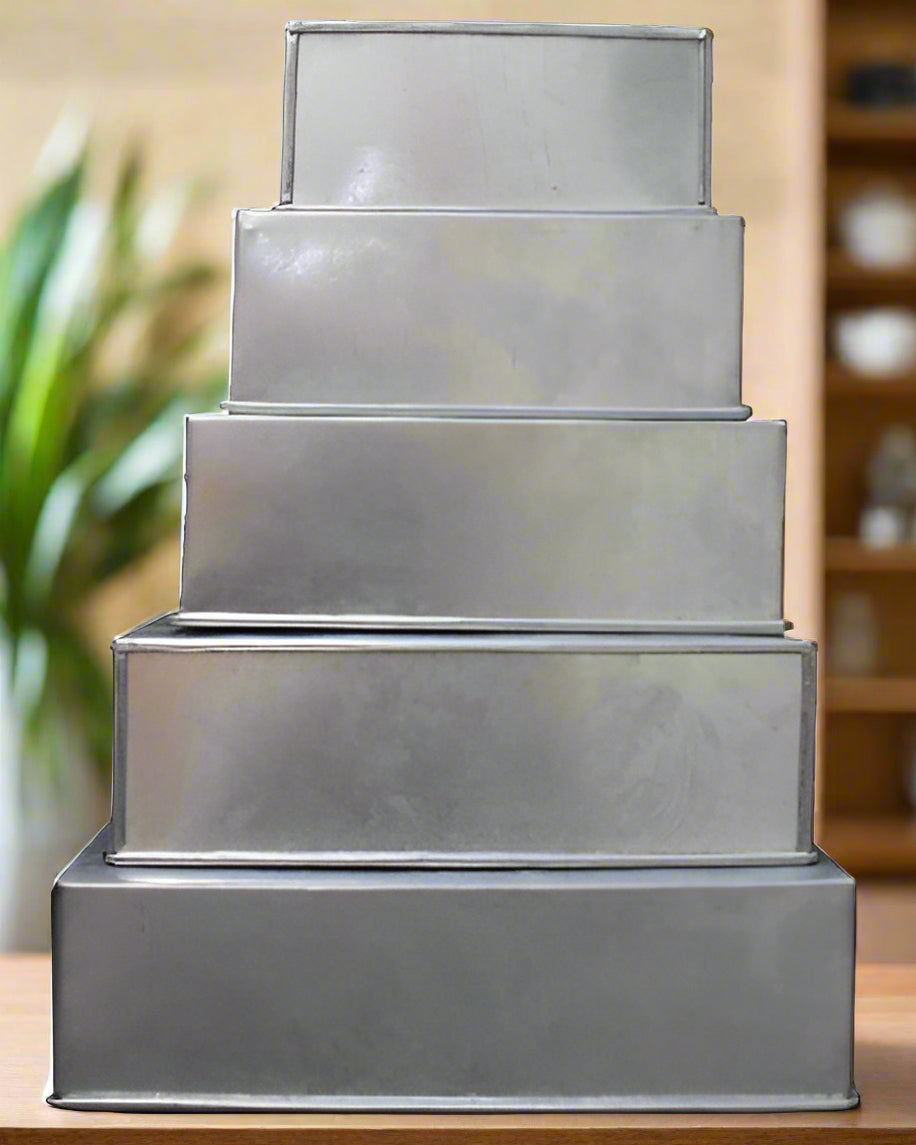 professionally use cake tins